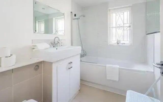 Veeve 1 Bed Flat Brompton Park Crescent Fulham