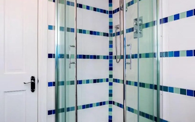 Veeve 2 Bed House On Leppoc Road Clapham