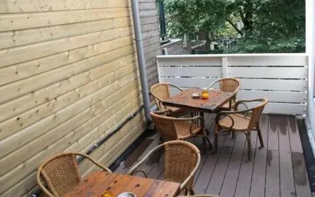 Cocos Outback Apartments