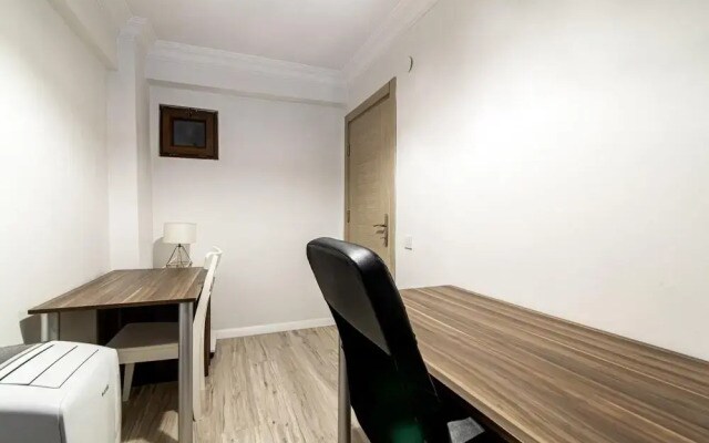 Flat With Backyard Close to Sapphire Shopping Mall