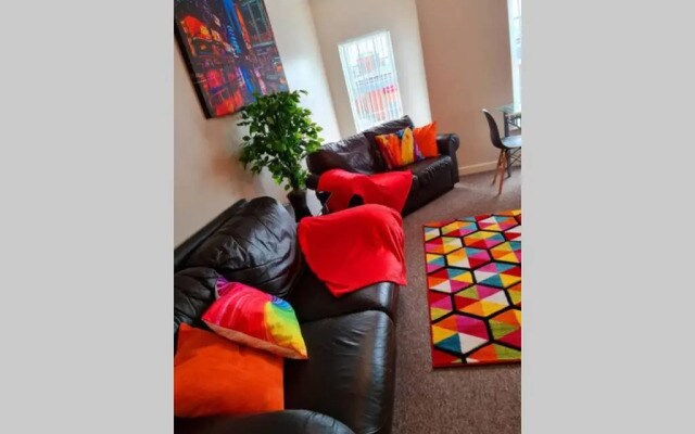 Ample Comforts, Centrally Located, Town Centre