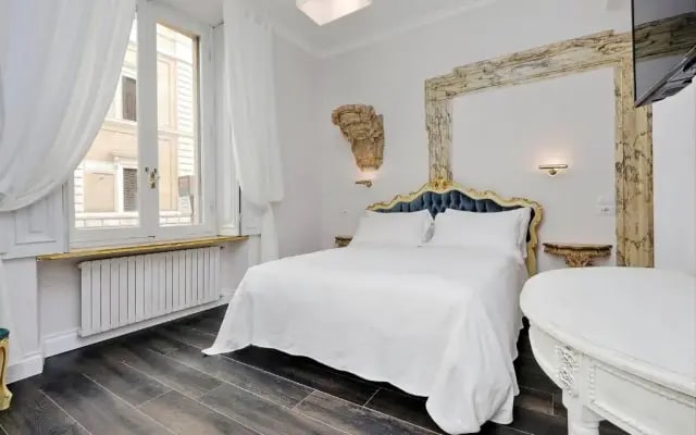 Luxury Rooms