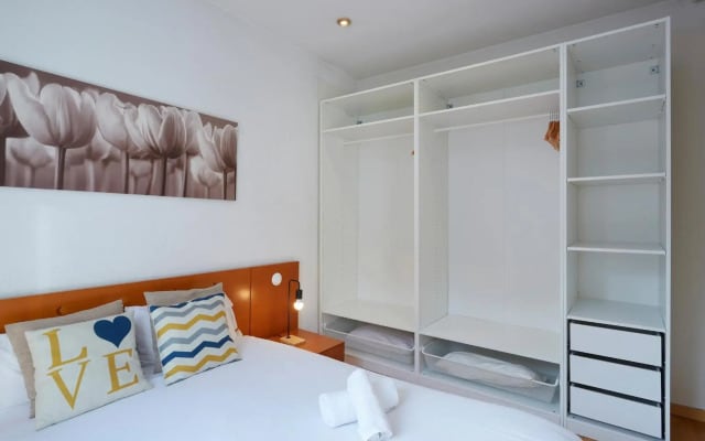 42ARA156 - Spacious apartment in Eixample