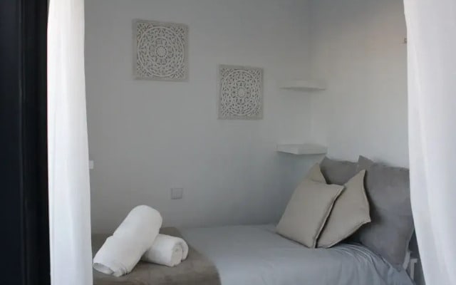APARTAHOTEL MADRID URBAN SUITES - EDIFICIO EXCLUSIVO - 7 Apartments Boutique Full Equiped