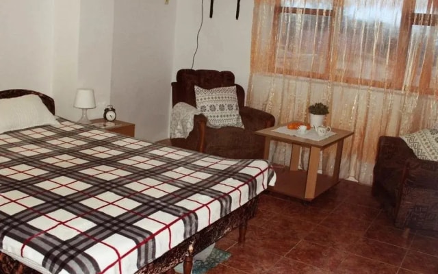 Arian Guest House