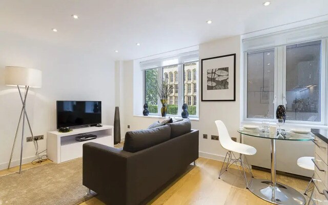 Fetter Lane Apartments