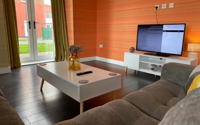 Riverside getaway 2 Bedroom