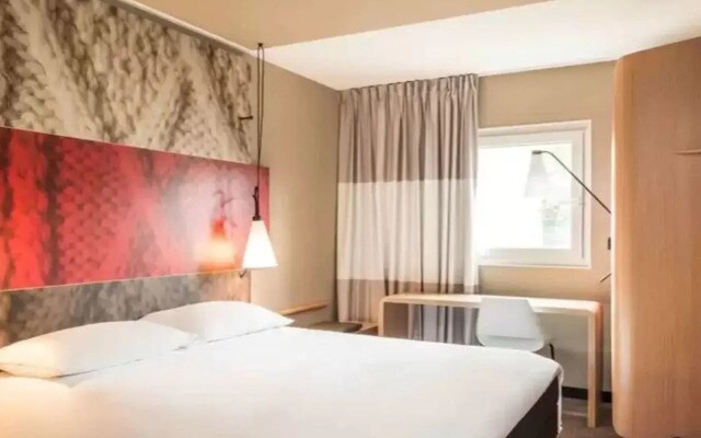 ibis Paris Porte de Clichy Centre