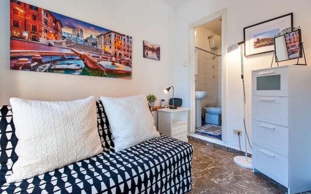 Spanish Steps Apartment