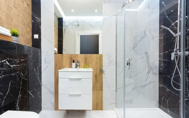 Galeria Park, obszerny z 2 syp dla rodzin do 8s by VisitWarsaw Apartments