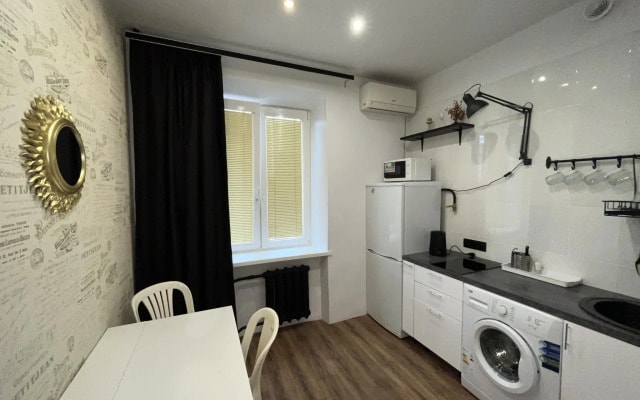 Apartment with a balcony at 1st Dubrovskaya street