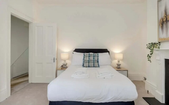 Modern 2 bed Flat - Hammersmith Grove
