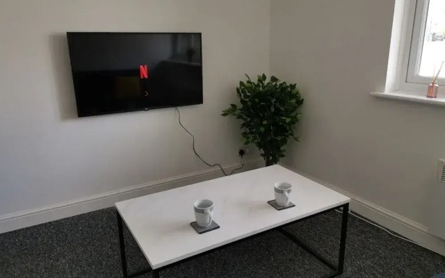 BookedUK - Entire flat near ExCeL London