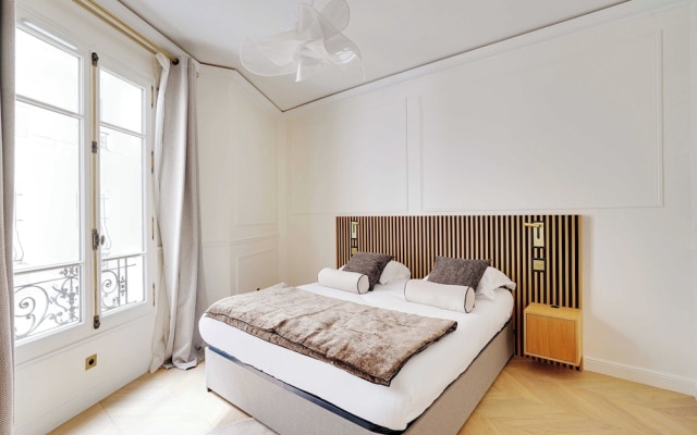 Elegant A/C Apt 2br/6p - Paris 17th/monceau