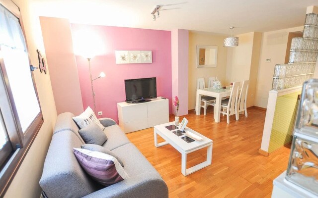 Sitito Quejana Apartment with Parking