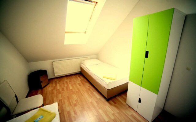 Leon hotel