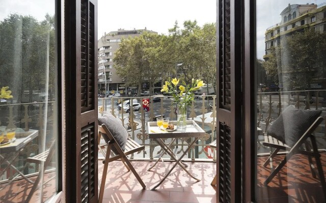 Fira Luxury Nextdoor