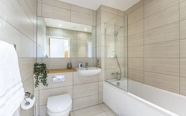 Stunning Brand New Westminster Apartment