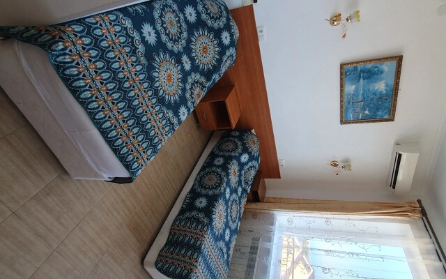 Мелани
