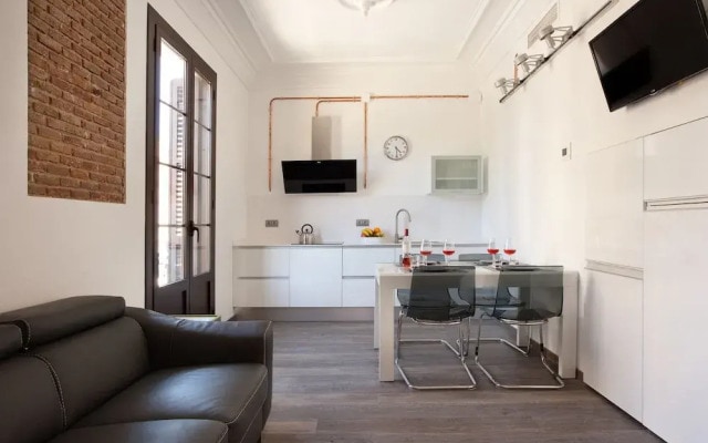 AB Paral·lel Apartments