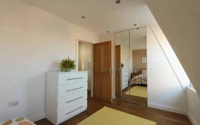 1 Bedroom Flat in Balham With Balcony