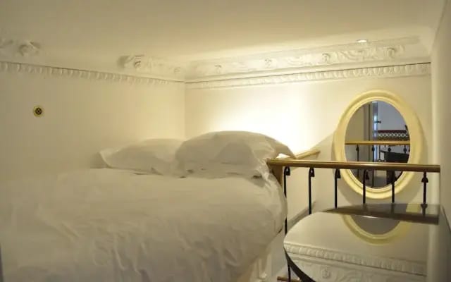 2 Bedroom Apartment in Great Location