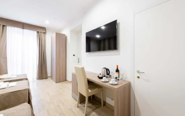Cheri Luxury Suite