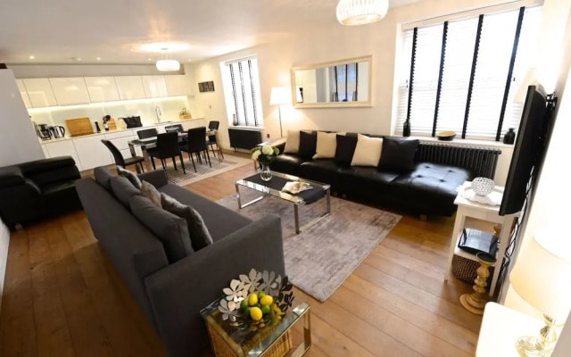 New Luxury 3bed/2bath Apartment - Covent Garden!!