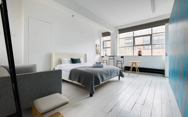 Spacious & Bright Loft Apartment - Shoreditch