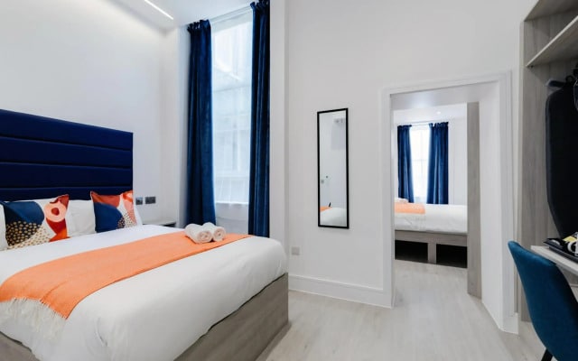 Boston Court Hotel
