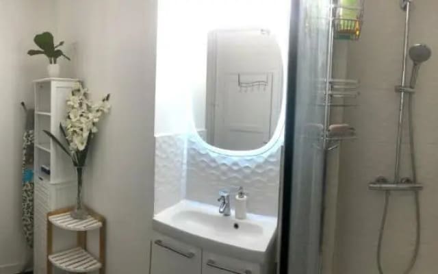 Private room 20 minutes from Eiffel Tower