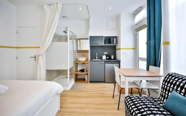 cosy independant studio proche gare et jardin