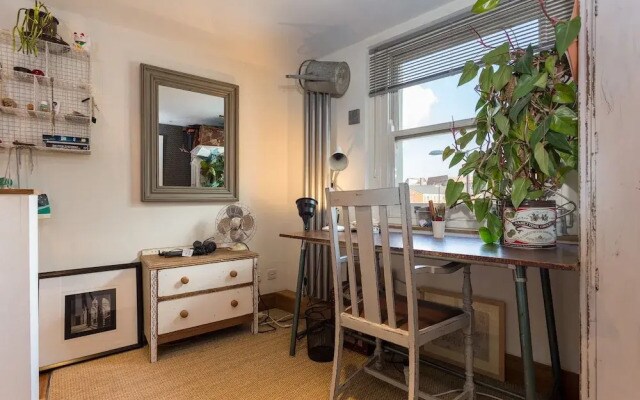 2 Bedroom Flat In Central Dalston