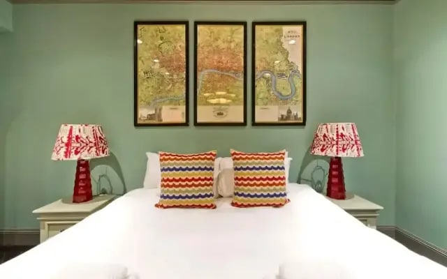 3 Bed Kensington Garden Flat