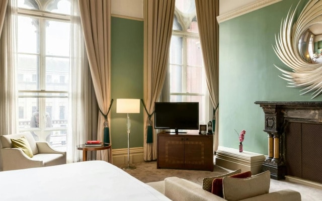 St. Pancras London, Autograph Collection ®
