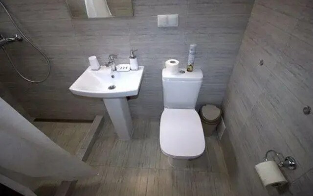 House 9 (Хаус 9)