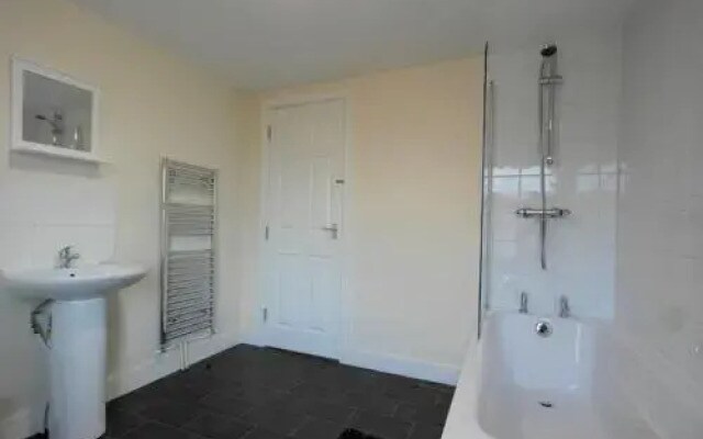 55A Derbyshire Lane
