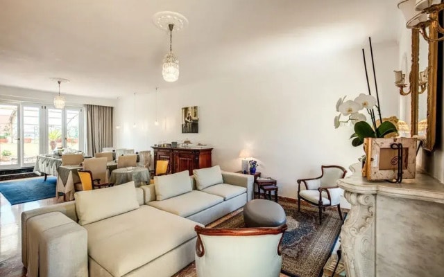 Astoria Palace