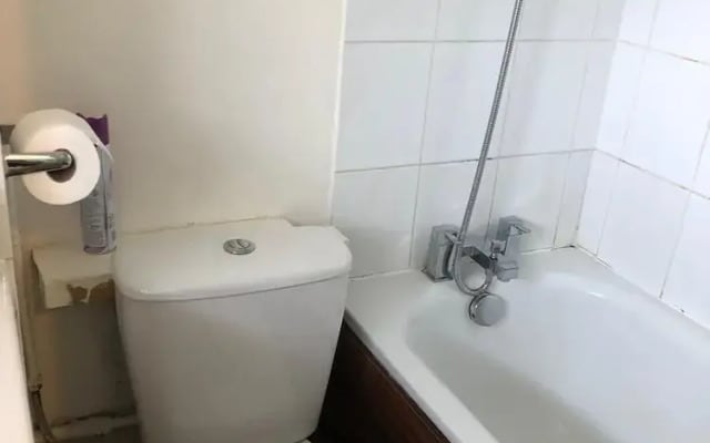 Charming 1-bed Apartment, Vibrant London Location