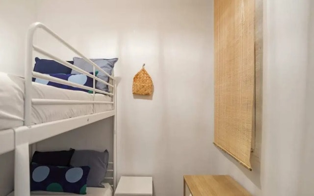 Spacious 4 Bed Apt Close to Sagrada Familia Temple