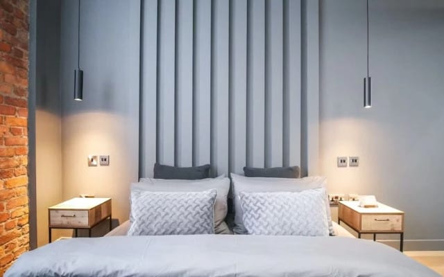1-bed Loft Apartment - Free Parking, Central