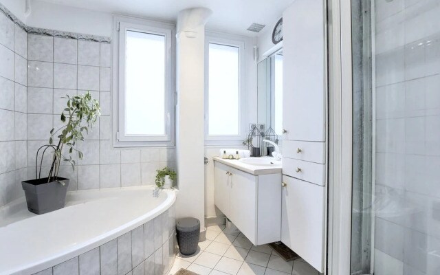 Ideal 3BR Apartment on La Fayette