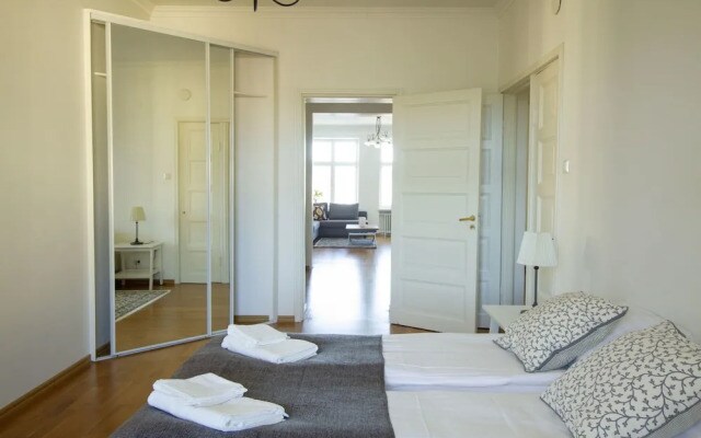 2ndhomes Iso Freda