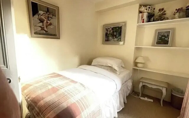 Second nest Chelsea