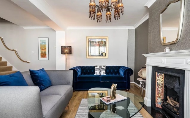 Kensington Mews House