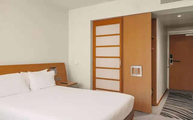 Отель Novotel Paris Centre Tour Eiffel 