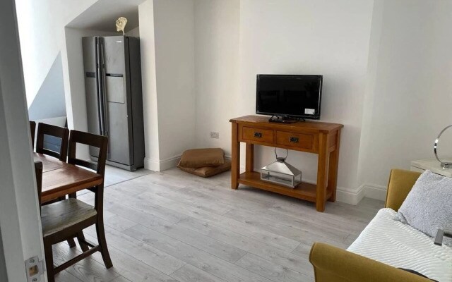 Modern Apartment in Nice Area in South London