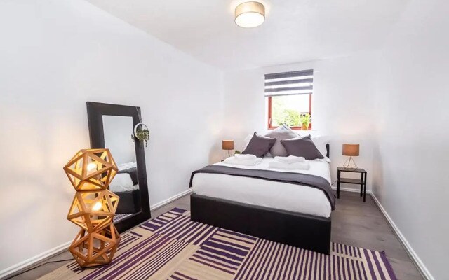 30 Fewster Way York