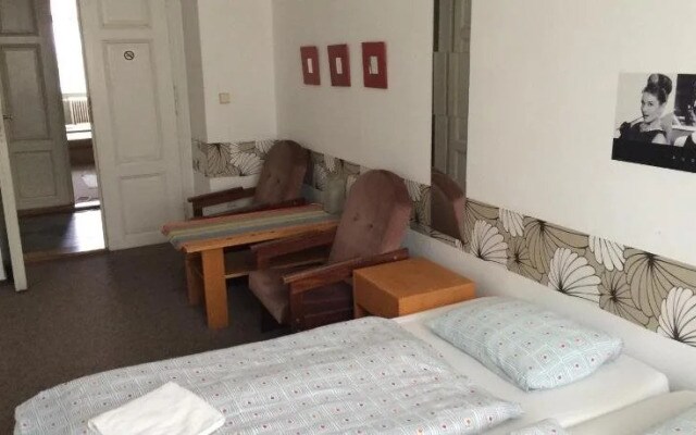 Charles Square Hostel