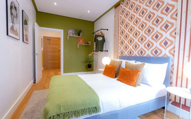 Burnham Beeches One-bedroom Apartment by Belvilla